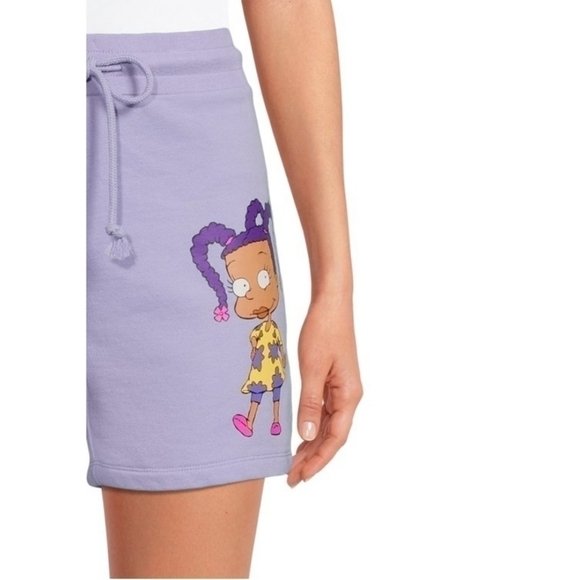 𝅺rugrats Juniors’ Dolphin Shorts - Picture 2 of 6